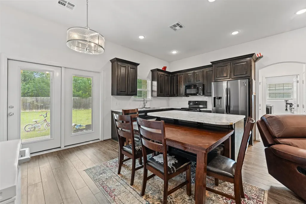 100 Tomahawk Drive Lacy Lakeview TX 76705