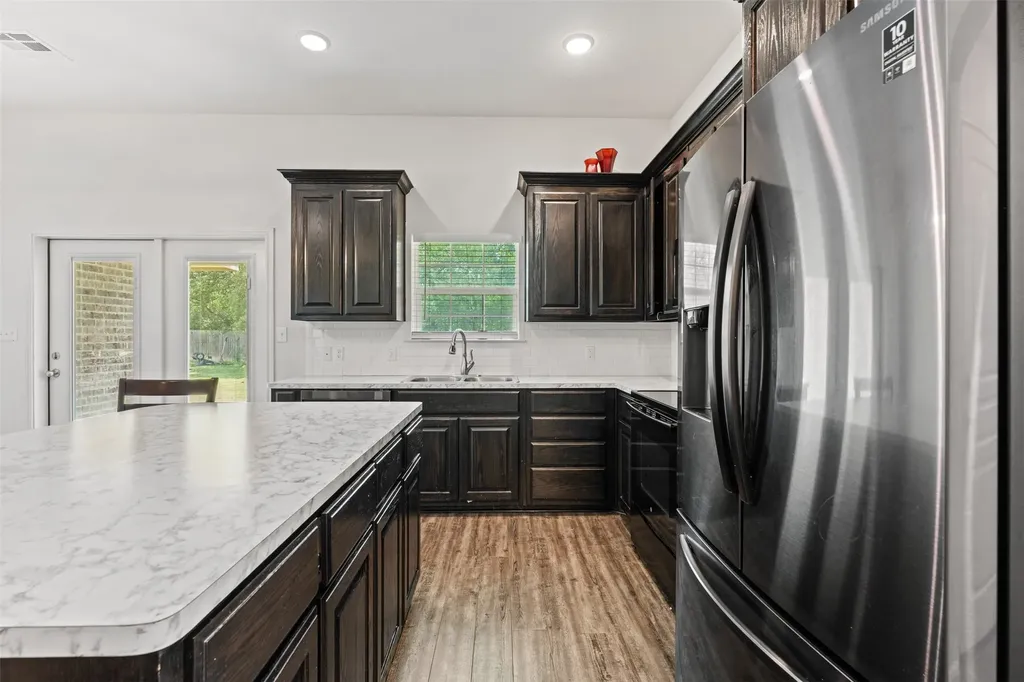 100 Tomahawk Drive Lacy Lakeview TX 76705