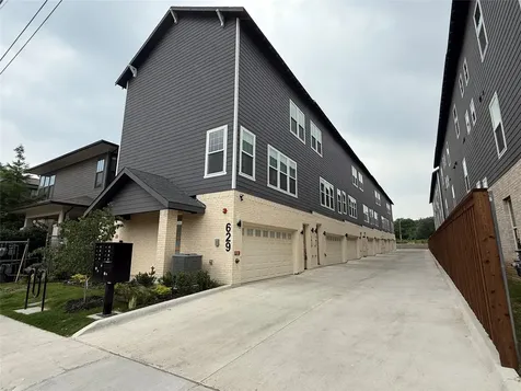 629 N Tyler Street Dallas TX 75208