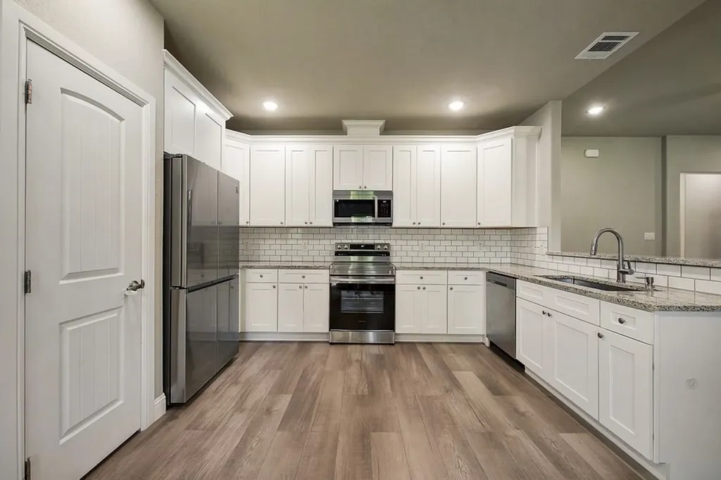 836 Haynie Drive Runaway Bay TX 76426