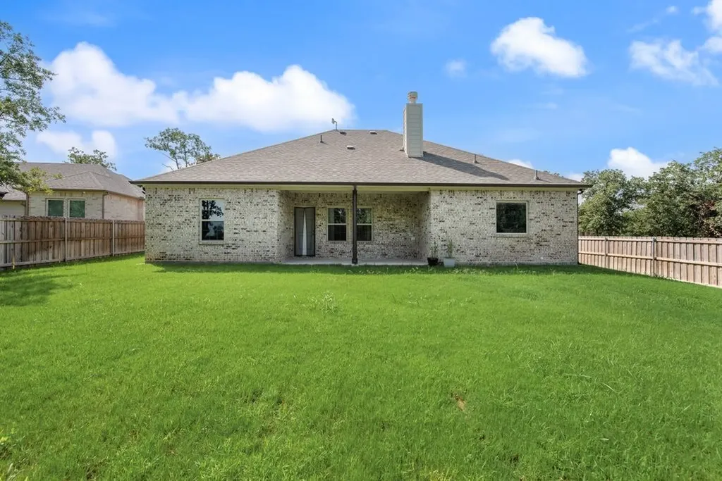 836 Haynie Drive Runaway Bay TX 76426