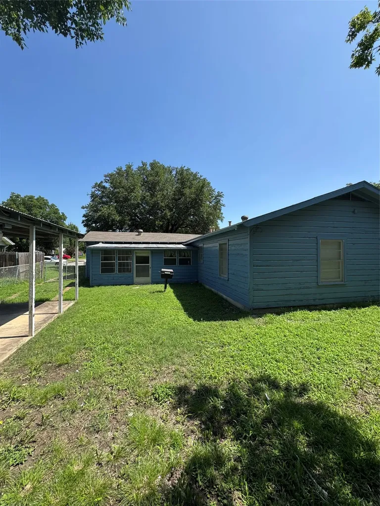 5128 Ira Street Haltom City TX 76117