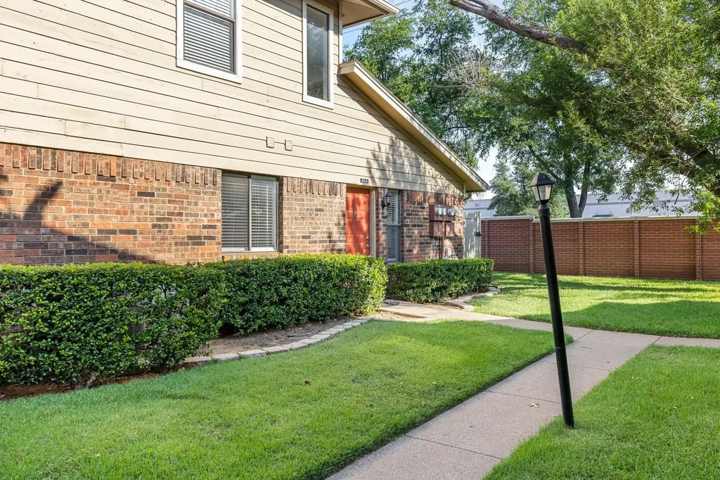 2240 Tarpley Road Carrollton TX 75006