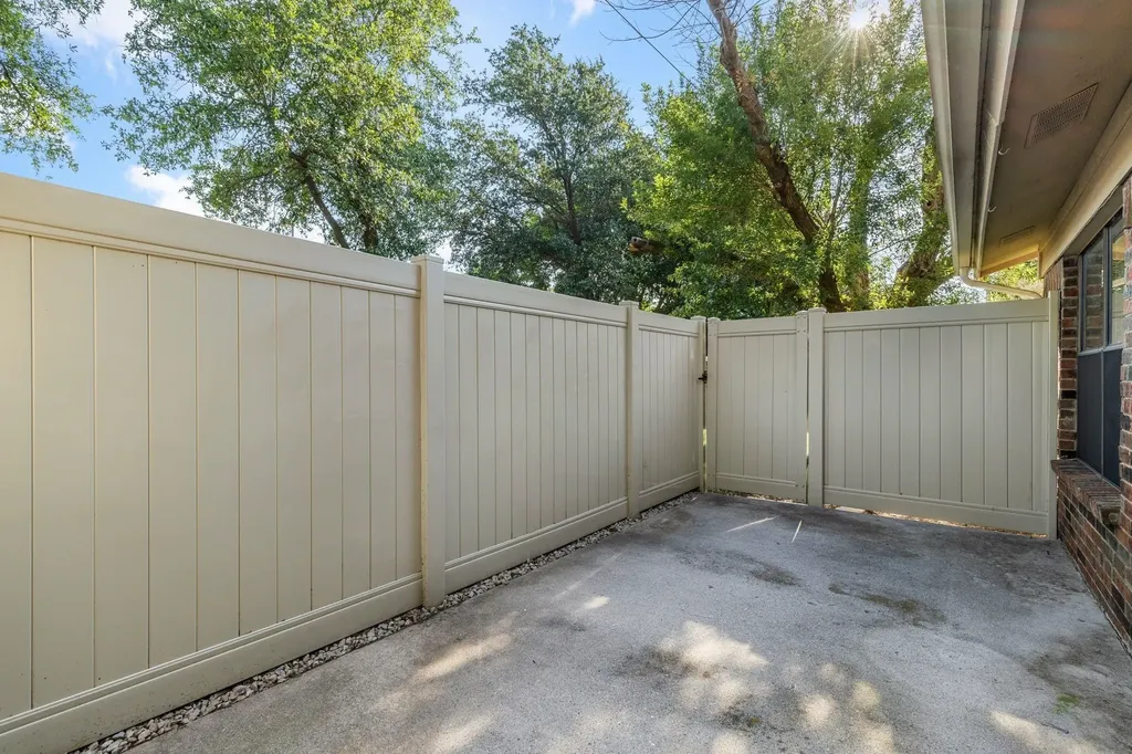 2240 Tarpley Road Carrollton TX 75006