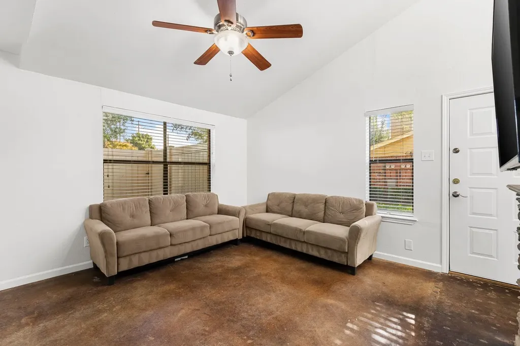 2240 Tarpley Road Carrollton TX 75006