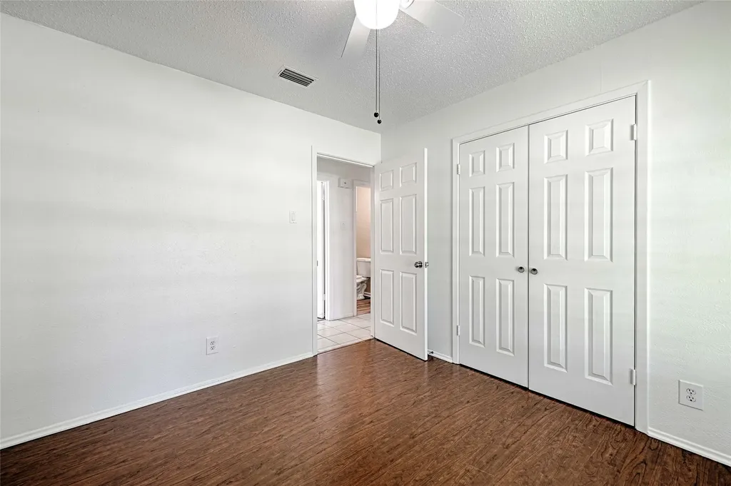 810 Waikiki Drive Garland TX 75043