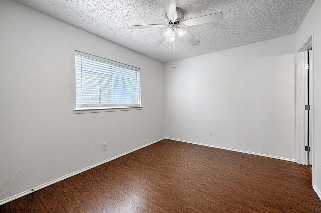 810 Waikiki Drive Garland TX 75043