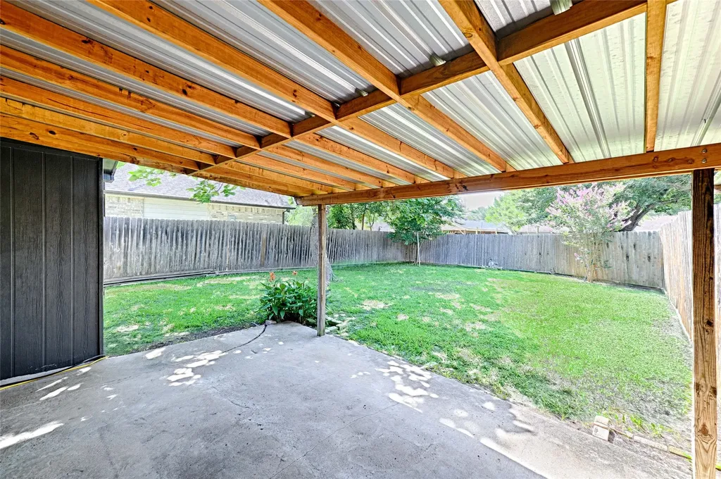 810 Waikiki Drive Garland TX 75043