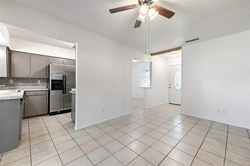 810 Waikiki Drive Garland TX 75043