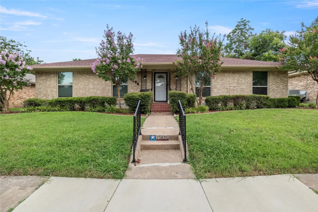 1506 Lexington Drive Garland TX 75041
