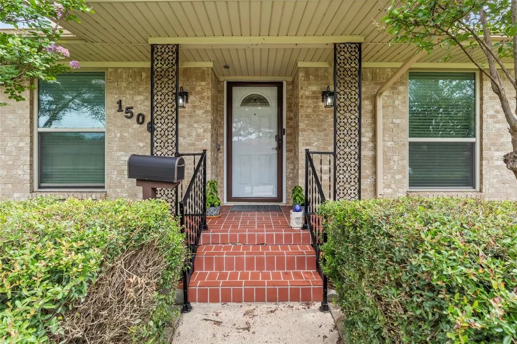 1506 Lexington Drive Garland TX 75041