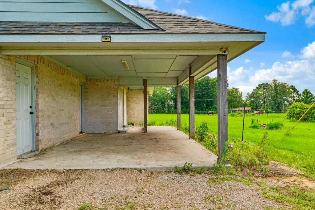 735 Todd Street Blossom TX 75416