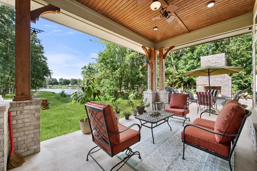 930 Waters Edge Drive Corsicana TX 75109