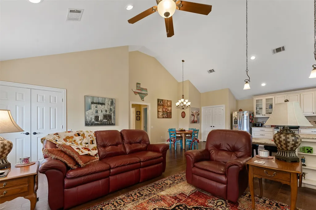 5270 Saddle Ridge Court Athens TX 75752