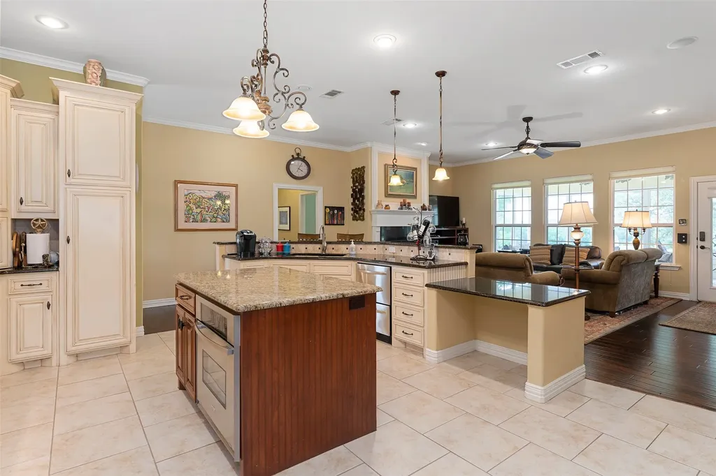 5270 Saddle Ridge Court Athens TX 75752