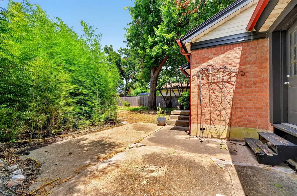 2729 Province Lane Dallas TX 75228