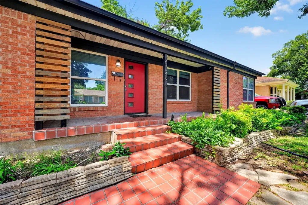 2729 Province Lane Dallas TX 75228