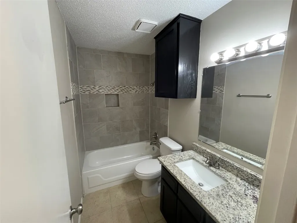 104 Oak Wood Lane Kennedale TX 76060