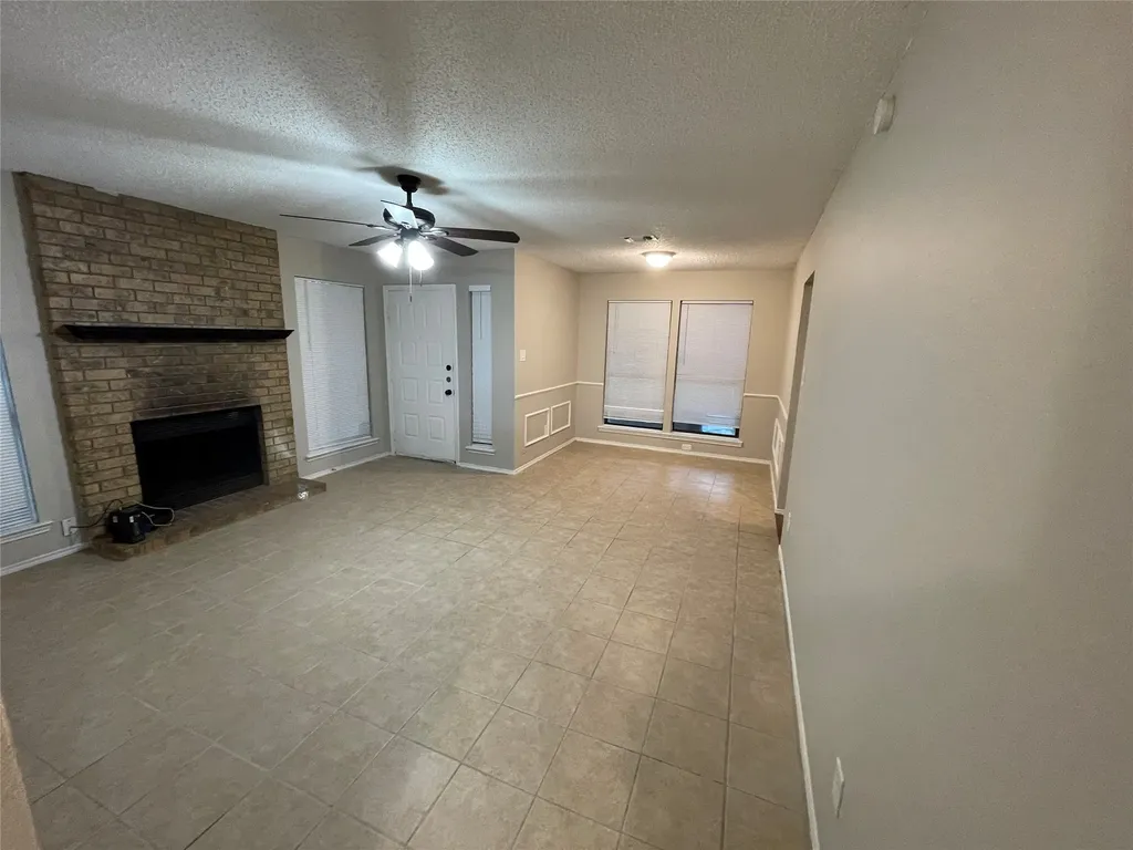 104 Oak Wood Lane Kennedale TX 76060