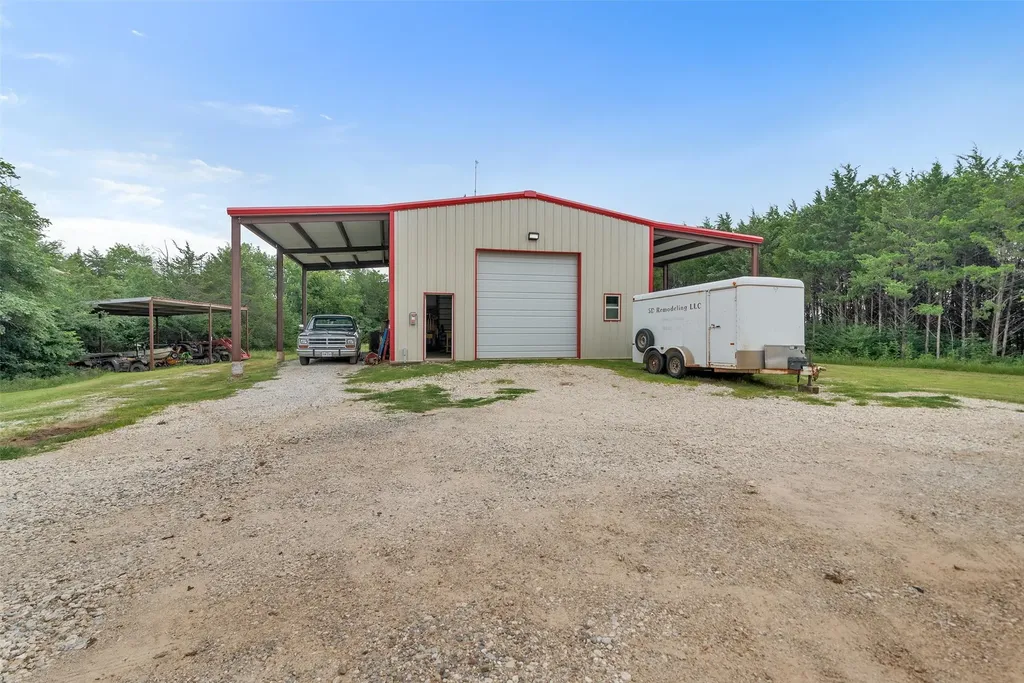 905 E Fm 120 Denison TX 75021