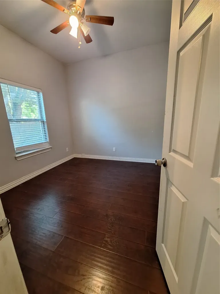 4107 Canada Drive Dallas TX 75212