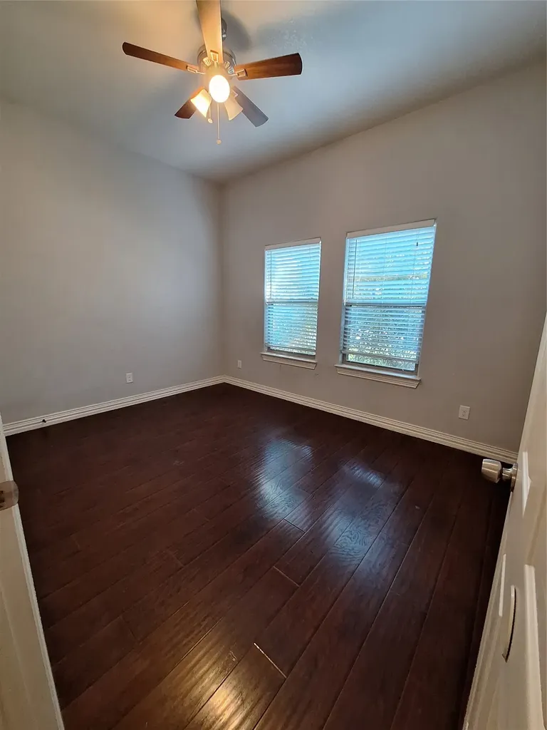 4107 Canada Drive Dallas TX 75212