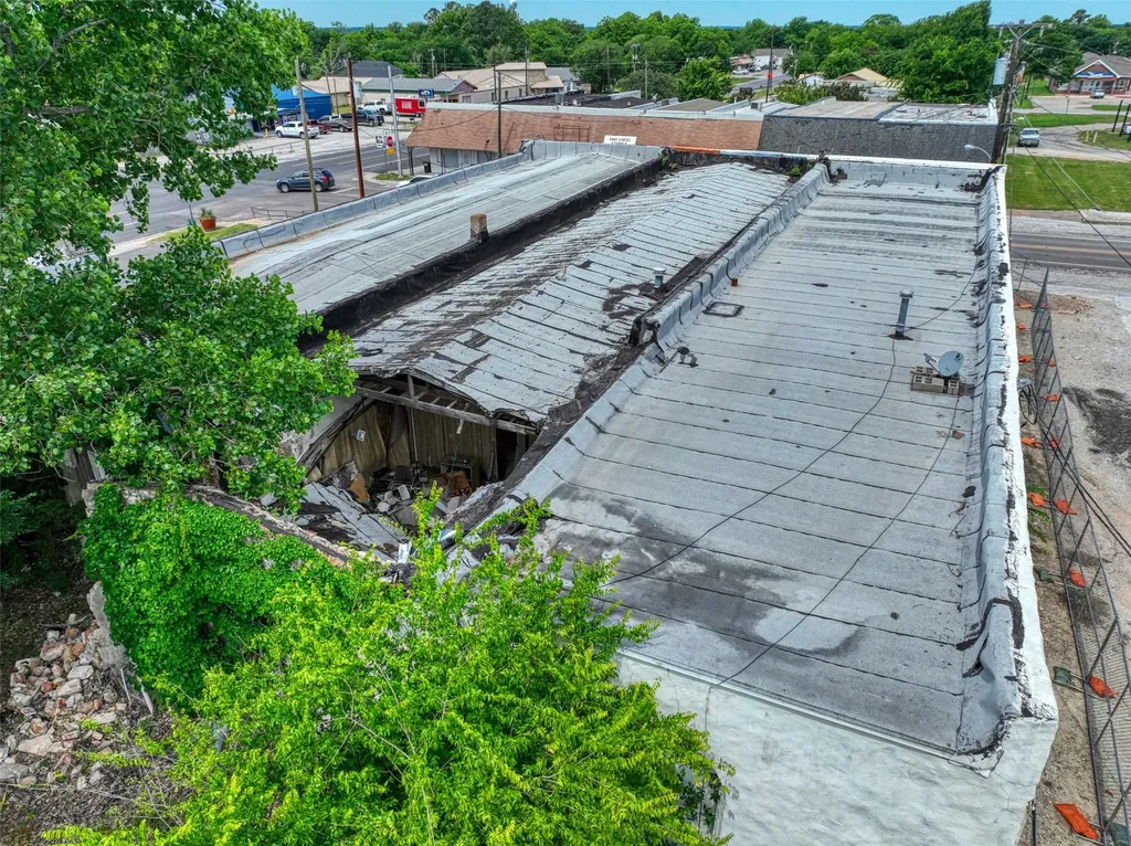 110 N Wickham Street Alvord TX 76225