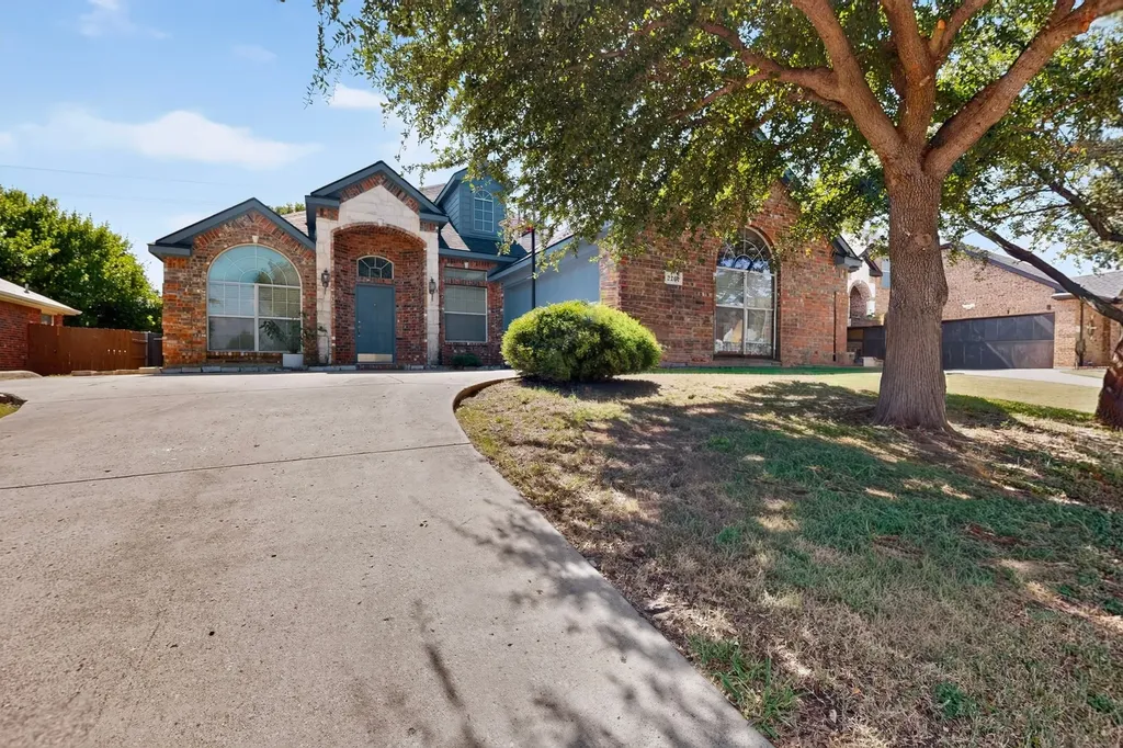 2201 Trickling Creek Drive Garland TX 75041