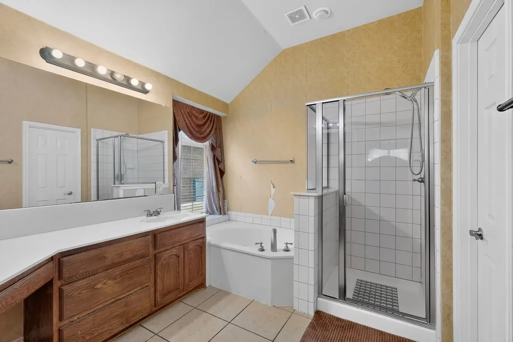 2201 Trickling Creek Drive Garland TX 75041