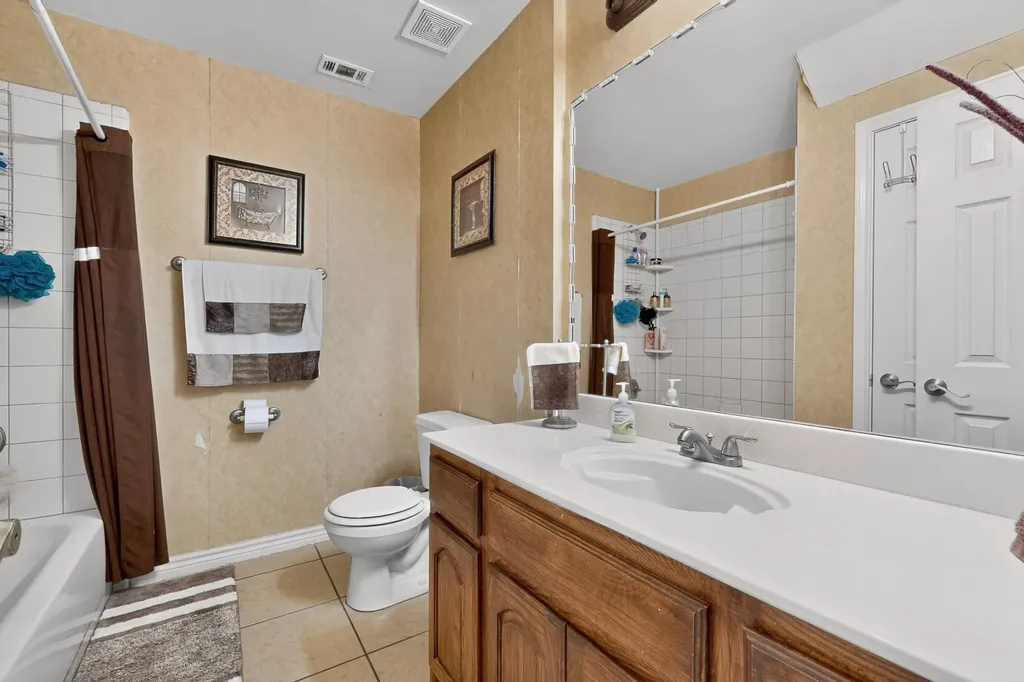 2201 Trickling Creek Drive Garland TX 75041
