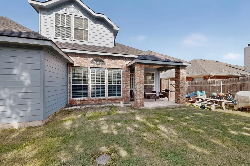 2201 Trickling Creek Drive Garland TX 75041