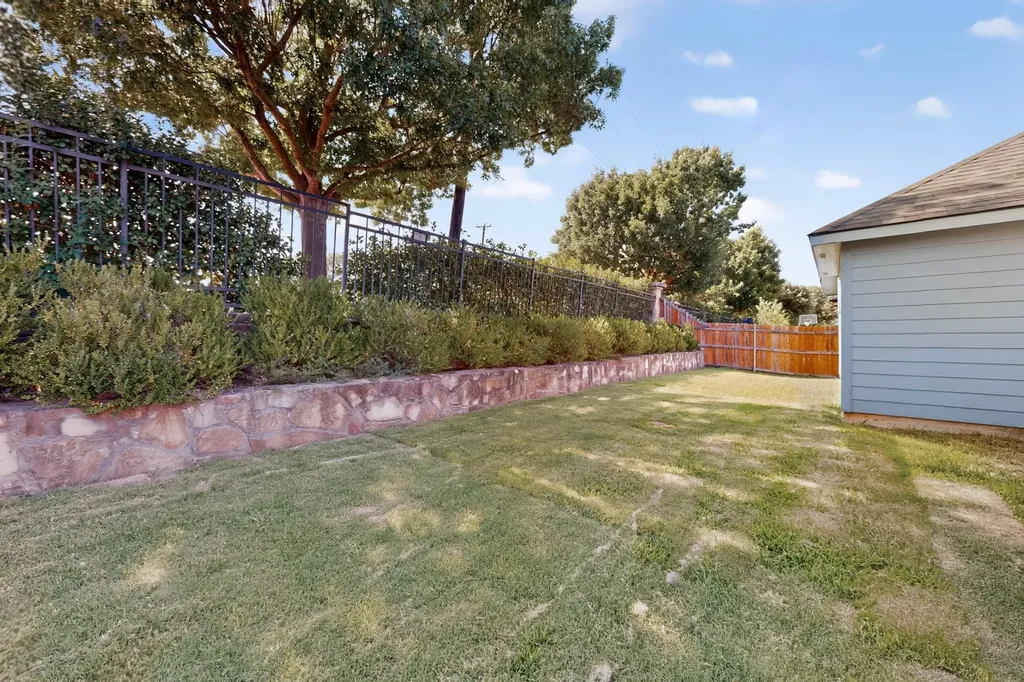 2201 Trickling Creek Drive Garland TX 75041