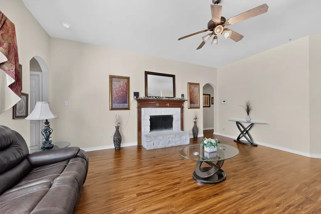 2201 Trickling Creek Drive Garland TX 75041