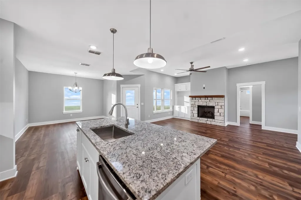 391 County Road 1610 Alba TX 75410