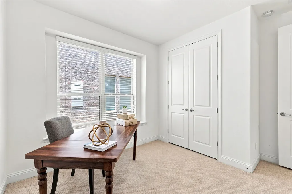 17632 Pinyon Lane Dallas TX 75252