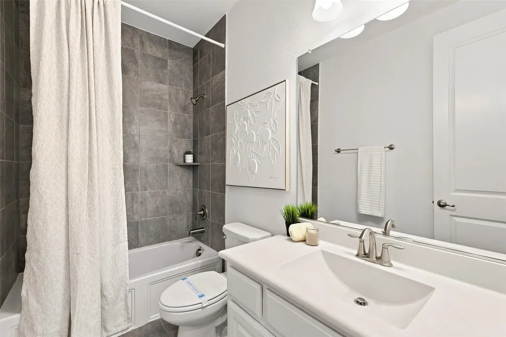 17632 Pinyon Lane Dallas TX 75252