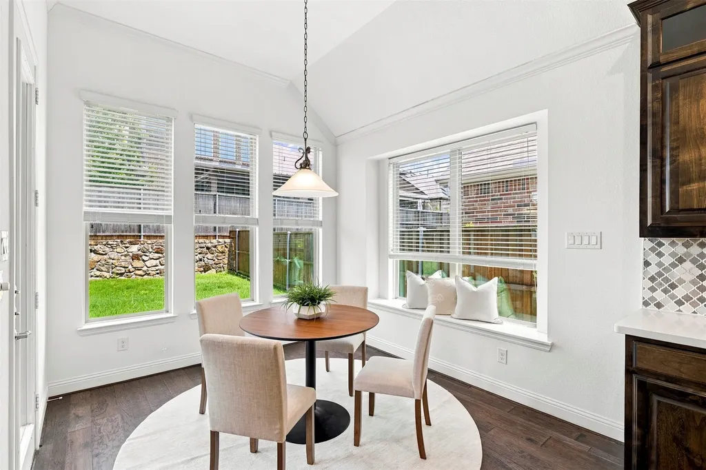 17632 Pinyon Lane Dallas TX 75252