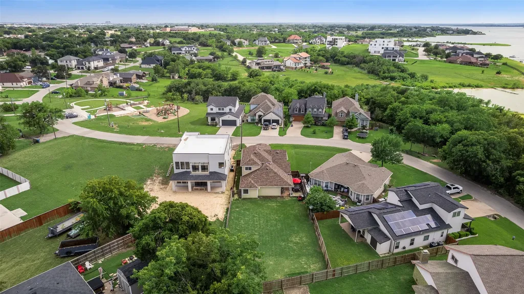 7622 W Shore Drive The Colony TX 75056
