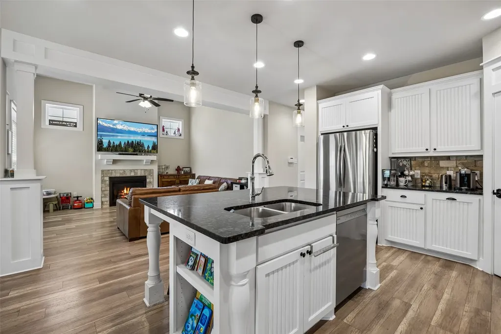 612 Myers Drive Lake Dallas TX 75065
