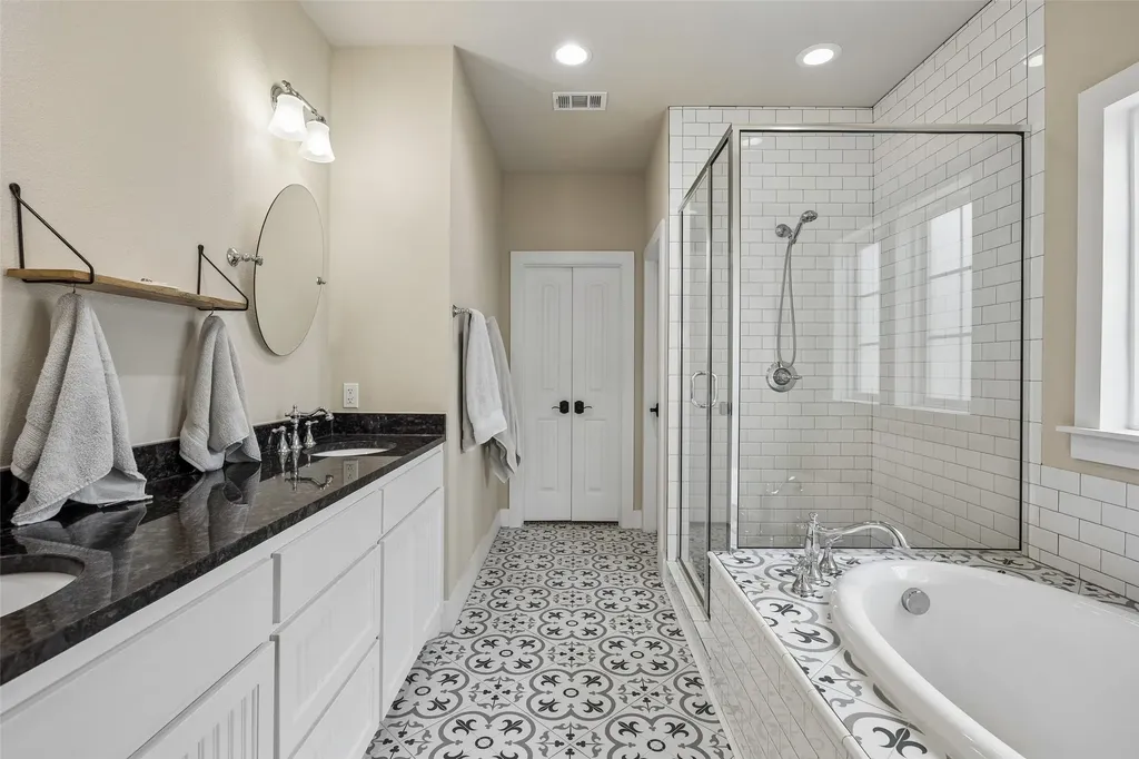 612 Myers Drive Lake Dallas TX 75065