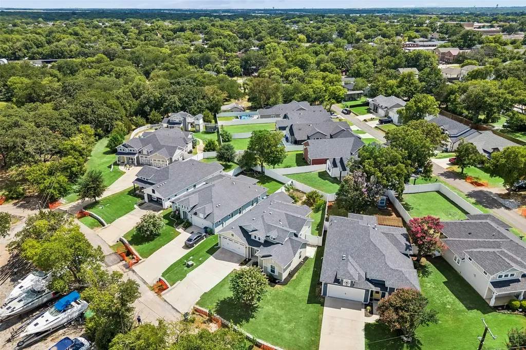 612 Myers Drive Lake Dallas TX 75065