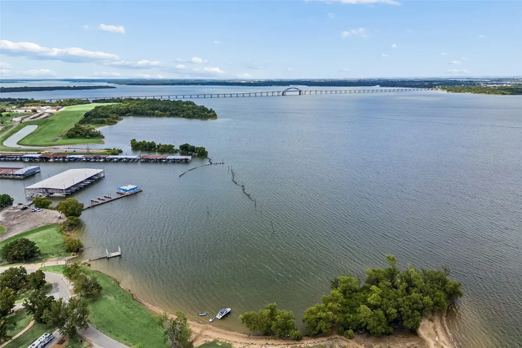 612 Myers Drive Lake Dallas TX 75065