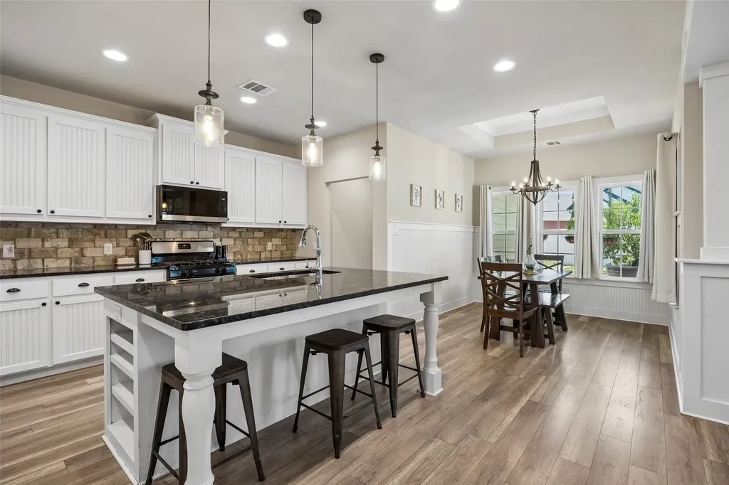 612 Myers Drive Lake Dallas TX 75065