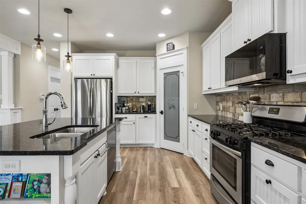612 Myers Drive Lake Dallas TX 75065