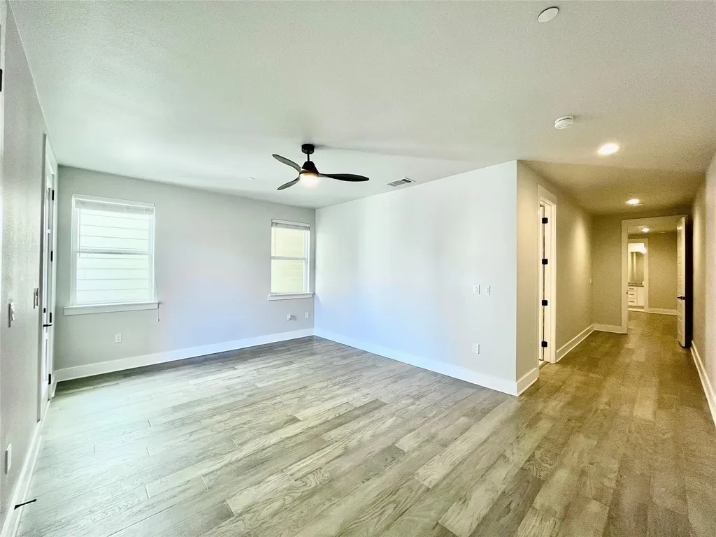 251 S Mill Street Lewisville TX 75057