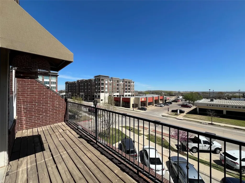 251 S Mill Street Lewisville TX 75057