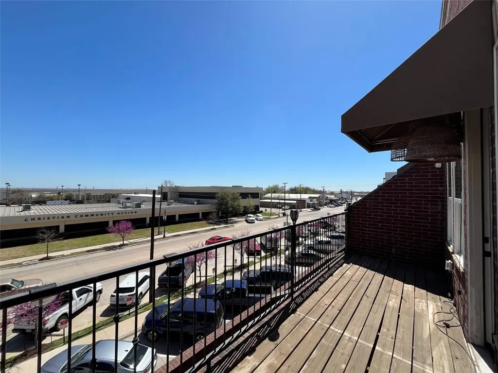 251 S Mill Street Lewisville TX 75057