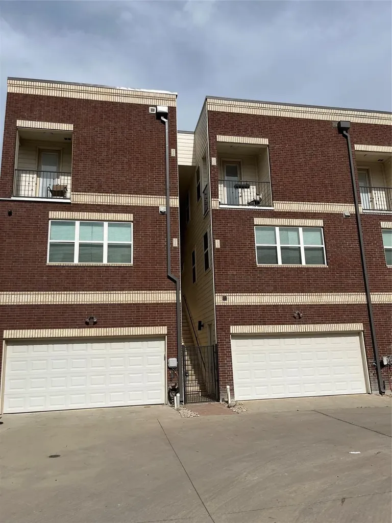 251 S Mill Street Lewisville TX 75057