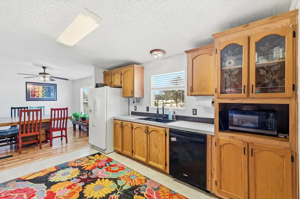 5894 Stone Creek Drive Sanger TX 76266