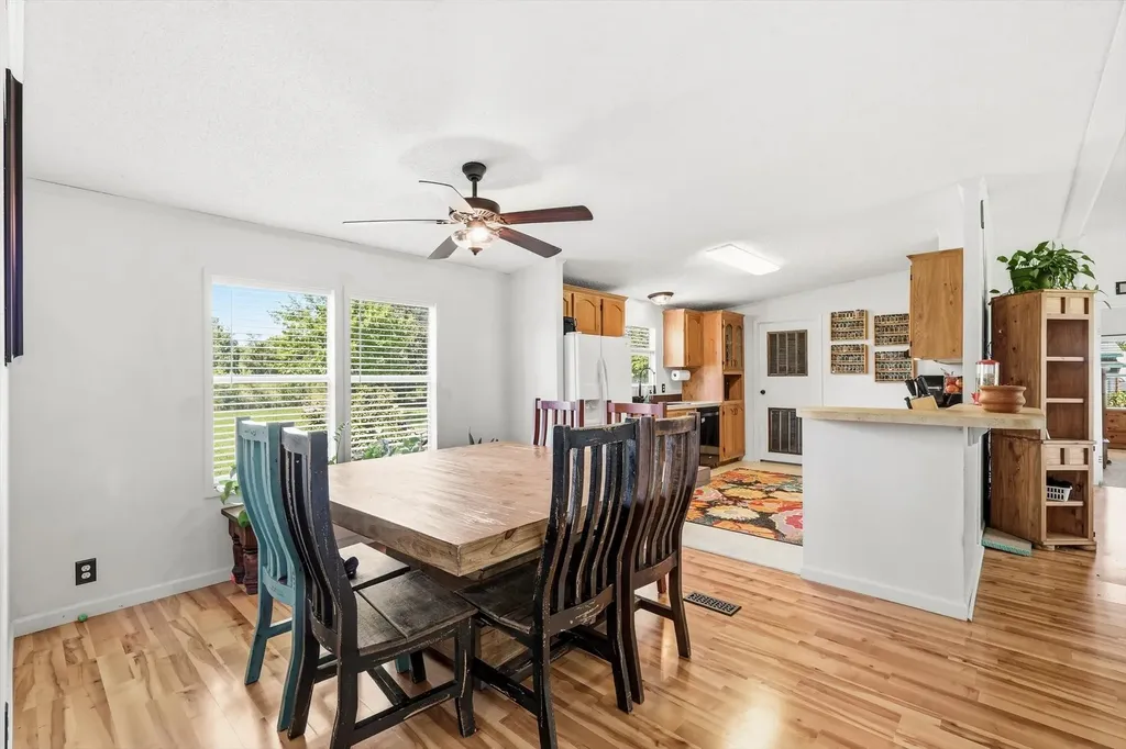 5894 Stone Creek Drive Sanger TX 76266
